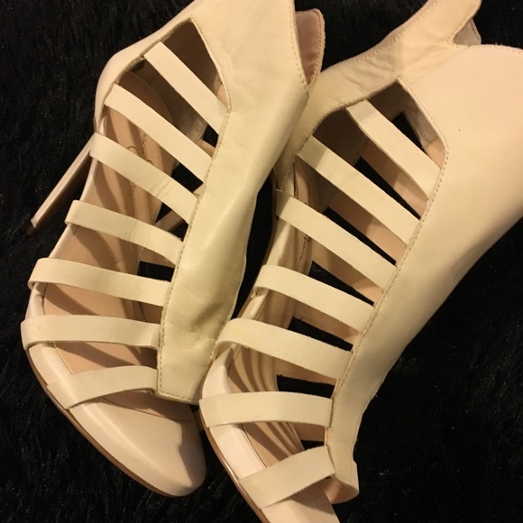 Jessica Simpson Heels - Picture 2 of 2